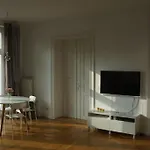 Bright & Lovely Apartment City Centre