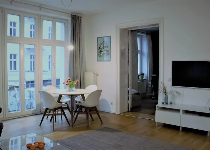 Bright & Lovely Apartment City Centre