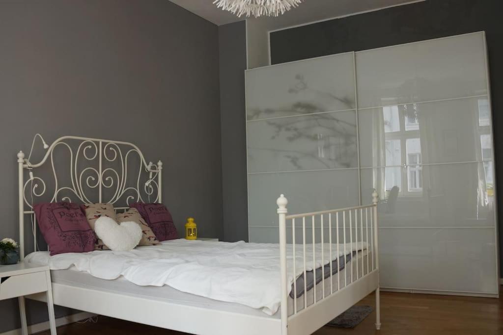 Bright & Lovely Centre Appartement Berlijn
