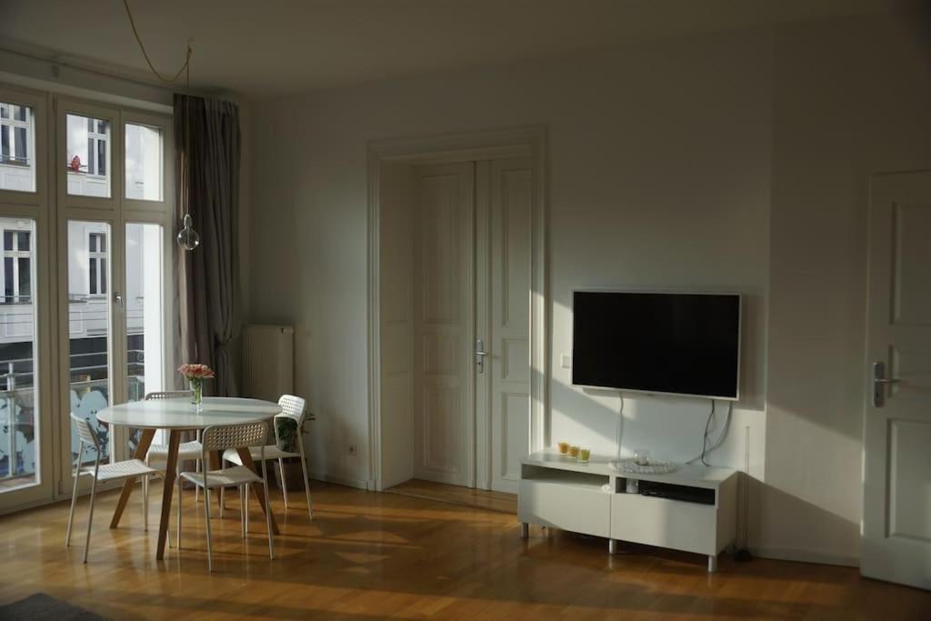 Bright & Lovely Centre Appartement Berlijn