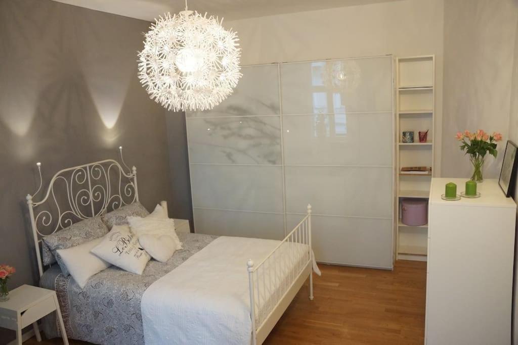 Bright & Lovely Centre Berlim