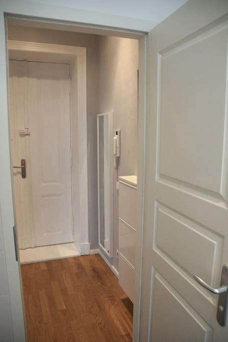 Bright & Lovely Centre Apartamento Berlim